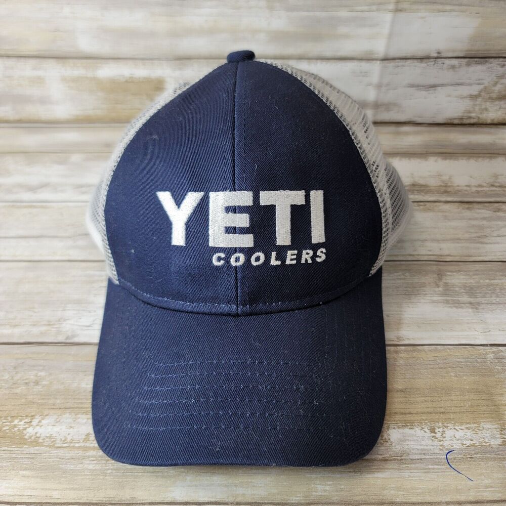 Yeti Coolers Mesh Snapback‎ Truckers Navy Blue & White Cap One Size